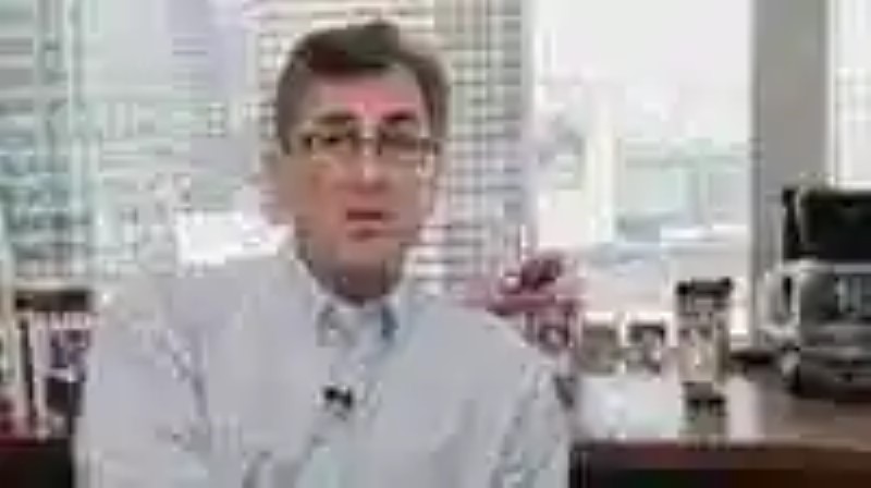 Compare the predictions of analyst Michael Pachter made in 2013 with the reality