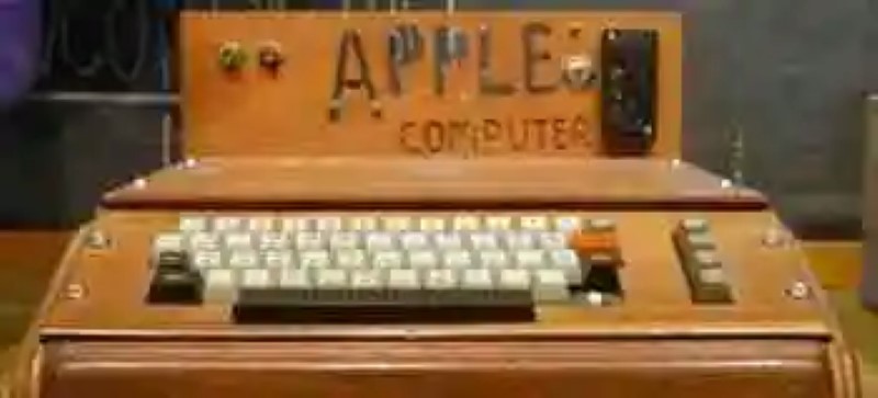 An Apple I, considered the first personal computer, sold in Germany by 110.000 euros