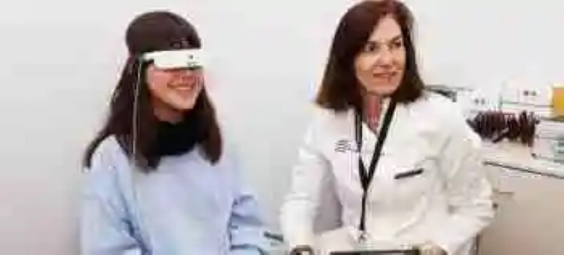 Tested glasses electronic augmented reality for people with low vision