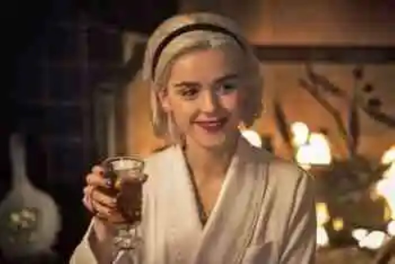 &#8216;The chilling adventures of Sabrina’ presents the trailer of their special christmas: &#8216;Tale of the winter solstice&#8217;