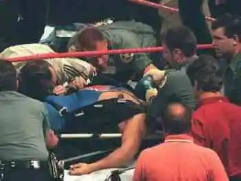 The &#8216;Pressing Catch&#8217; not to by the coronavirus: the shows of WWE have become spectacles that touches upon the surreal