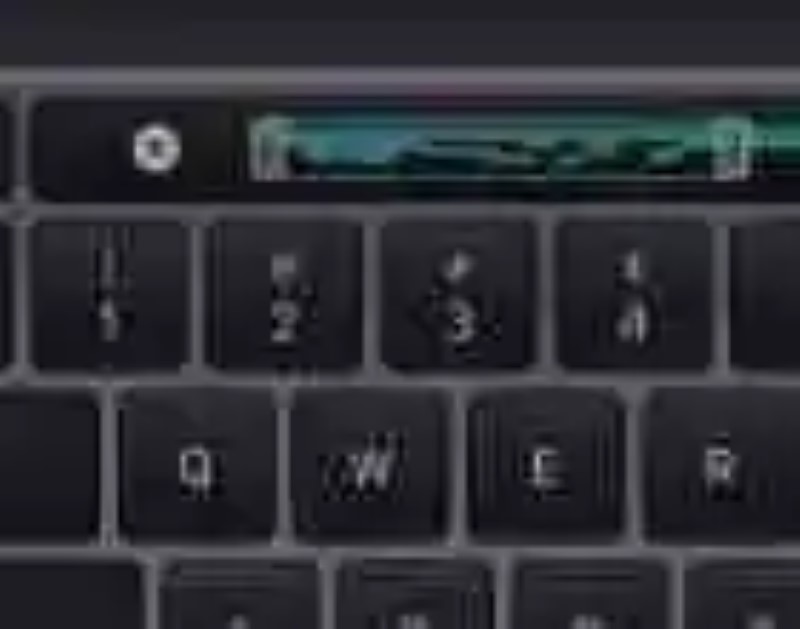 Apple atualiza o MacBook Pro de 13&#8243; com Magic Keyboard e melhores prestações