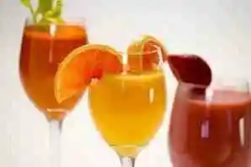 Examples of how to make non-alcoholic cocktails