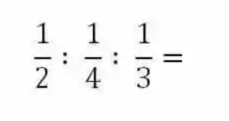 Non-associative property in fractional division