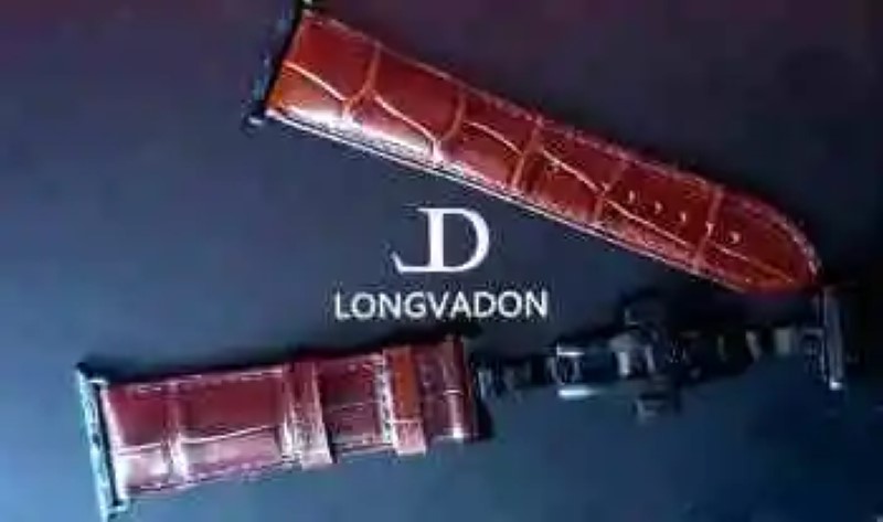 Apple Watch and a beautiful Longvadon Caiman Series Watch Band