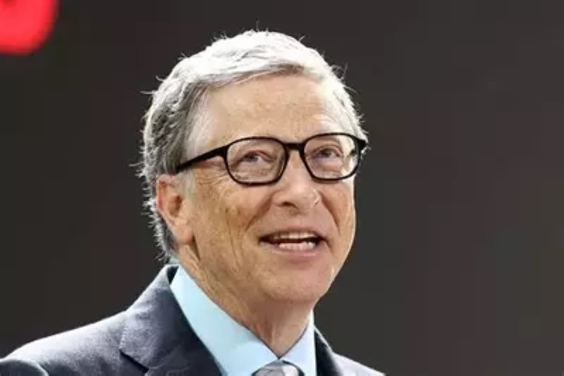 Famous Billionaires Who Didn’t Go To College