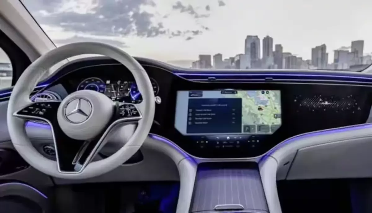 Talk to your car! Mercedes revolutionizes the driving experience with ChatGPT